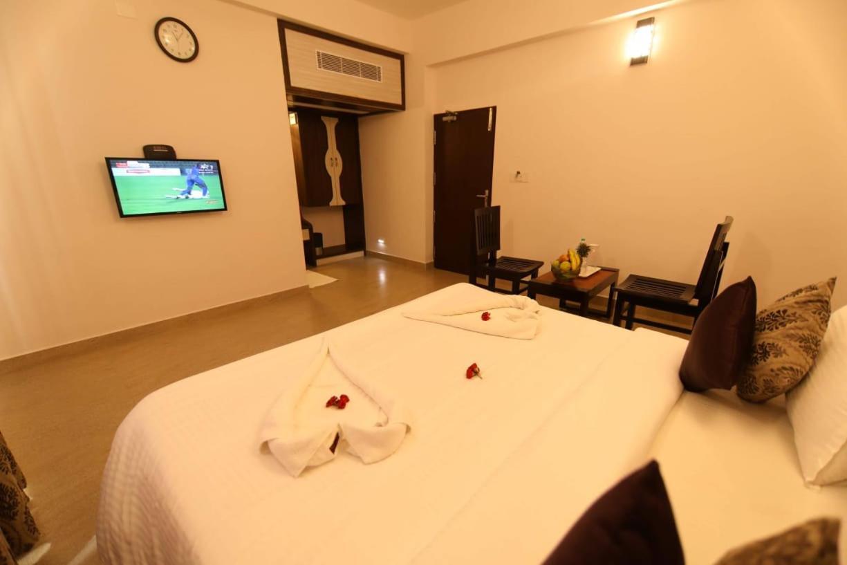 Sri Gnana Vedha Beach Residency Velankanni Exterior foto